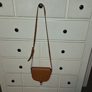 Ivy Crossbody